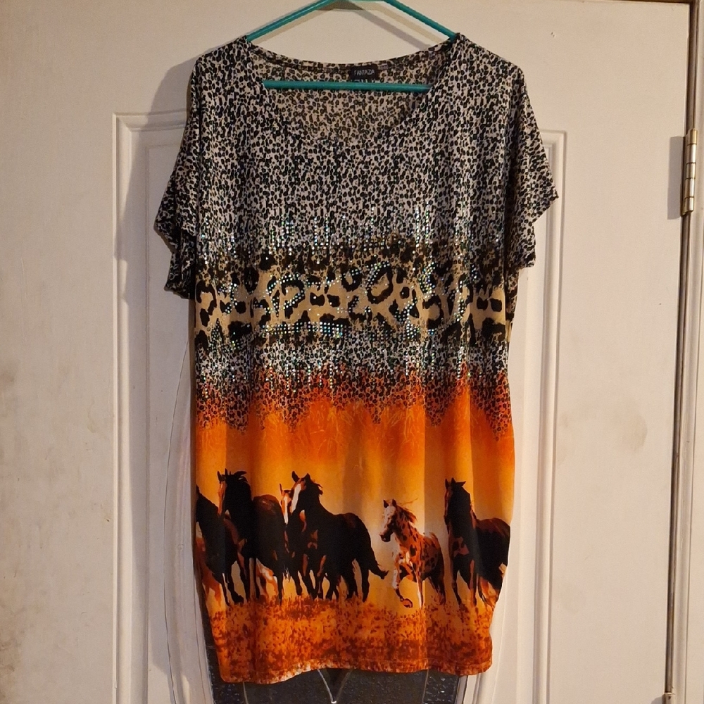 Women's Orange and Black Graphic Top